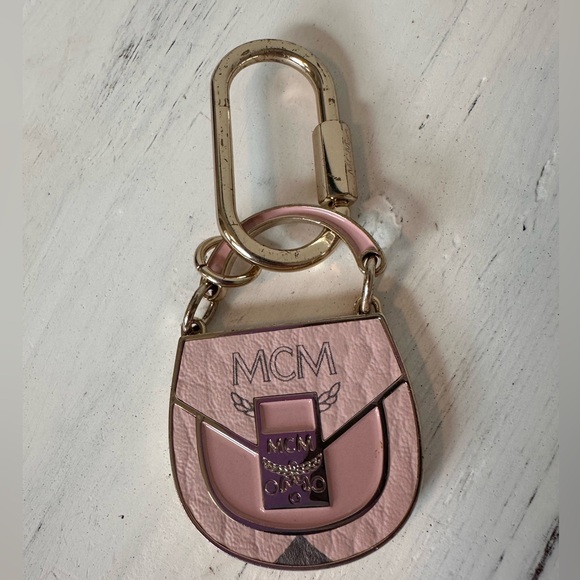 MCM Keychain - Picture 2 of 8